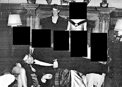 安德魯「橫躺5女大腿」照曝光