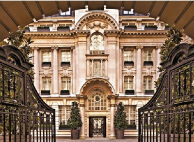 鄭氏家族傳放售倫敦瑰麗酒店