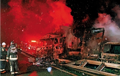 日本高速公路67車連環撞 至少2死26傷