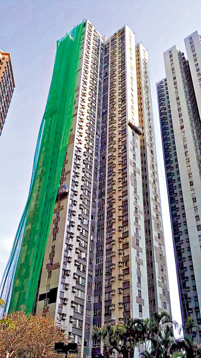 創新做法/外牆吊船 天井搭棚 屋苑局部施工安全穩妥影響小