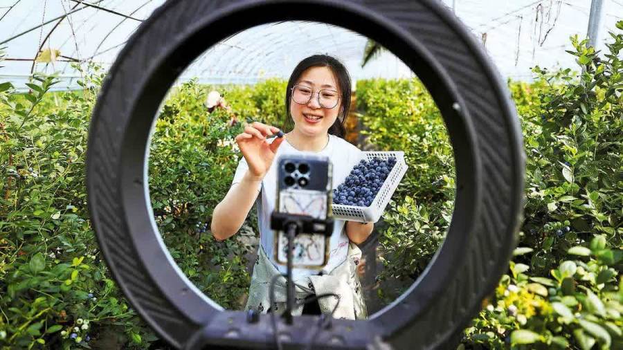 Rules for livestreaming e-commerce take effect