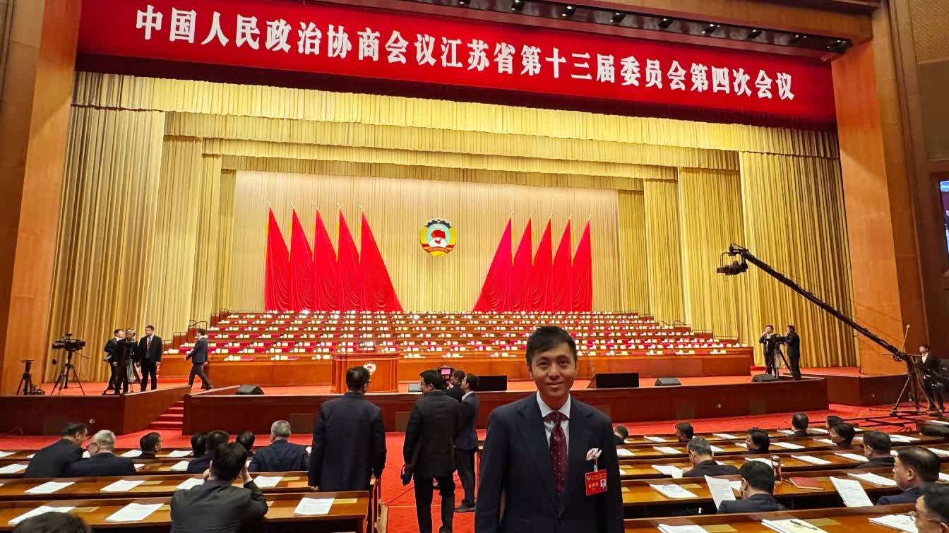 港區委員容思瀚建議借鑒香港經驗發行「銀色債券」應對老齡化加速