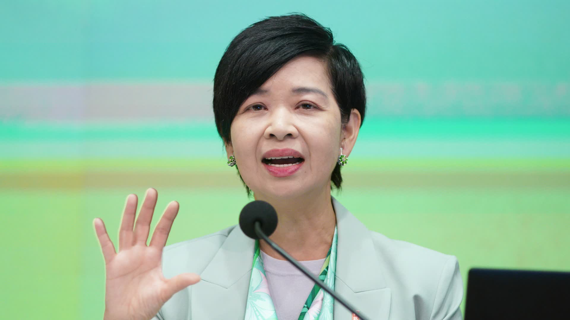 宏福苑善後|何永賢:原址重建10年津貼難負擔 盡量提供賠償選擇