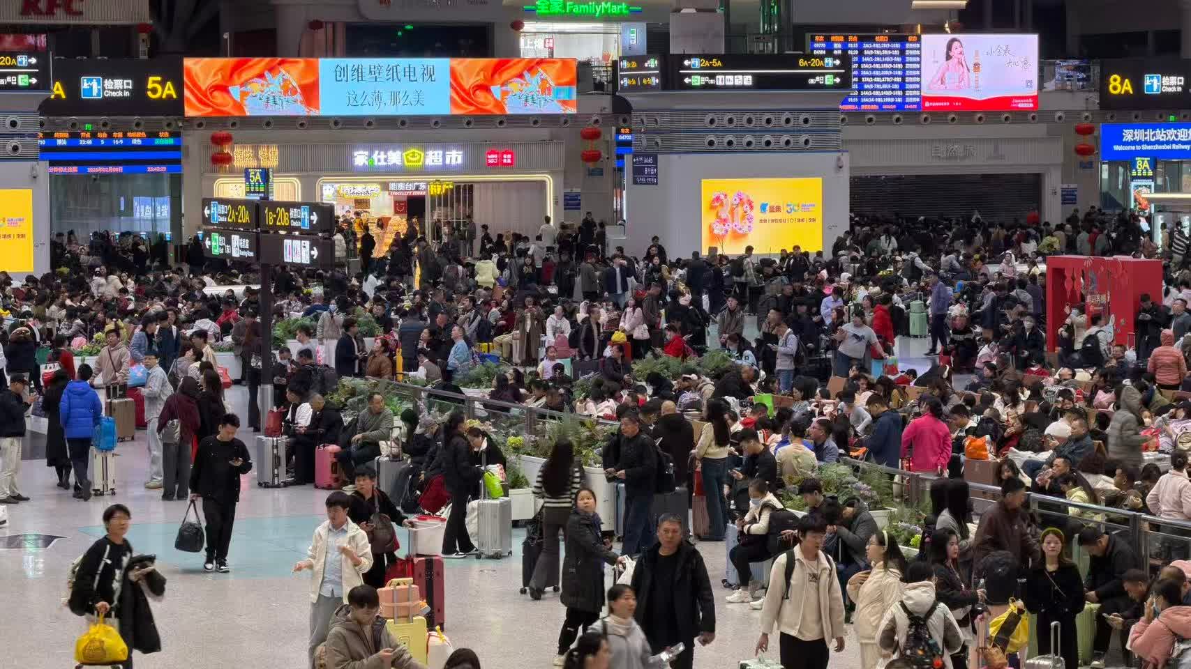 春運深圳鐵路夜間高鐵全面上線運行 節前預計開行594列