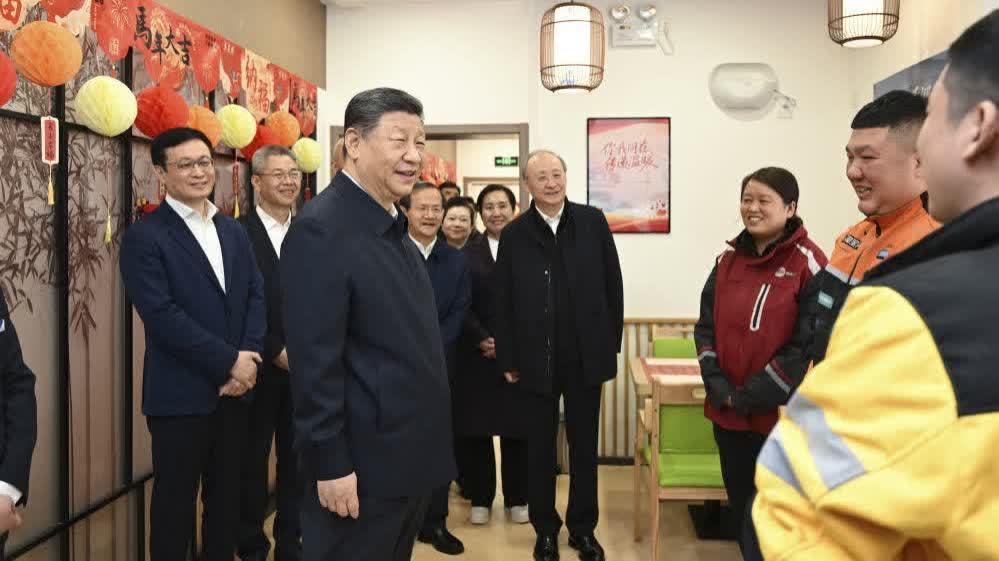 習近平親切慰問快遞小哥