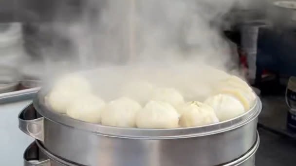 Daily life in China | Taste Changchun: Century Square Morning Market