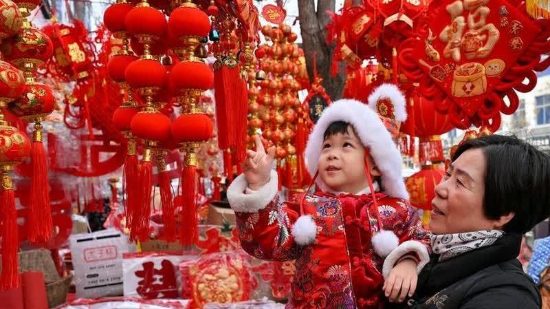 Holiday shopping spree trends evolving