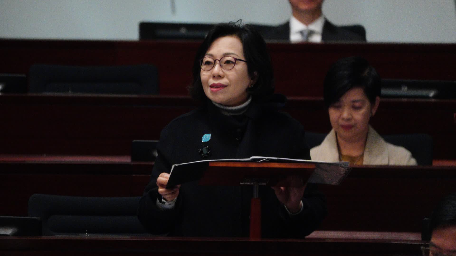 接連有區議員違泊阻塞消防通道 麥美娟:再三提醒謹言慎行