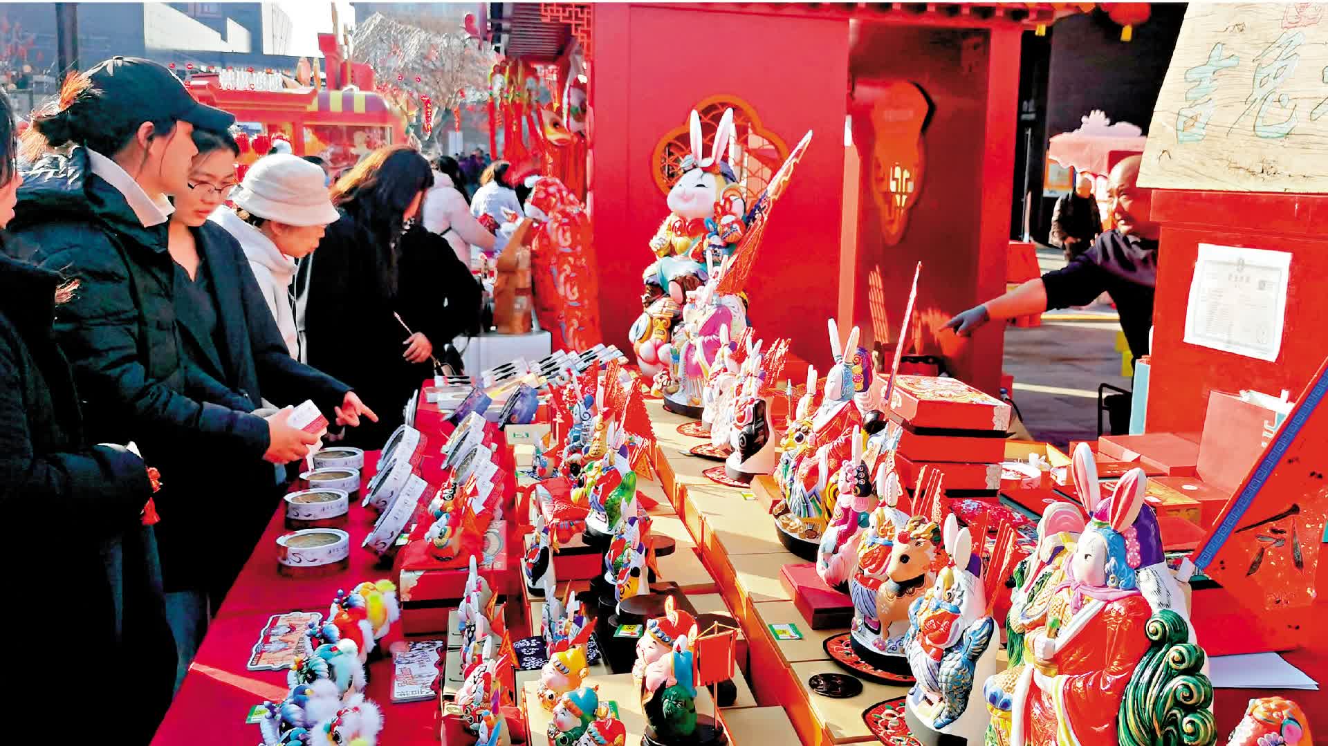 隆福寺變身首都文旅金名片 遊客逛新春大集辦年貨