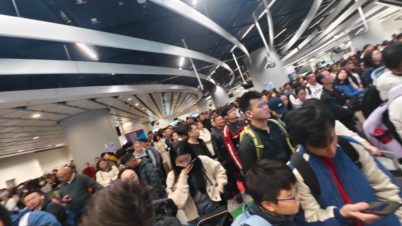 截至今早10時13.6萬人次出境 最多經機場其次西九高鐵站