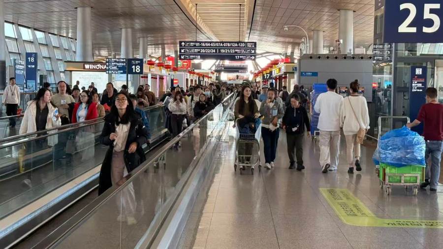 大年初一全社會跨區域人員流動量預計超2.1億人次