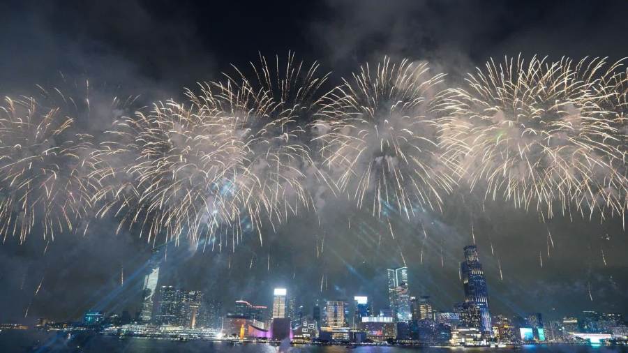 回放｜「馬到功成耀香江」馬年煙花匯演（2月18日）