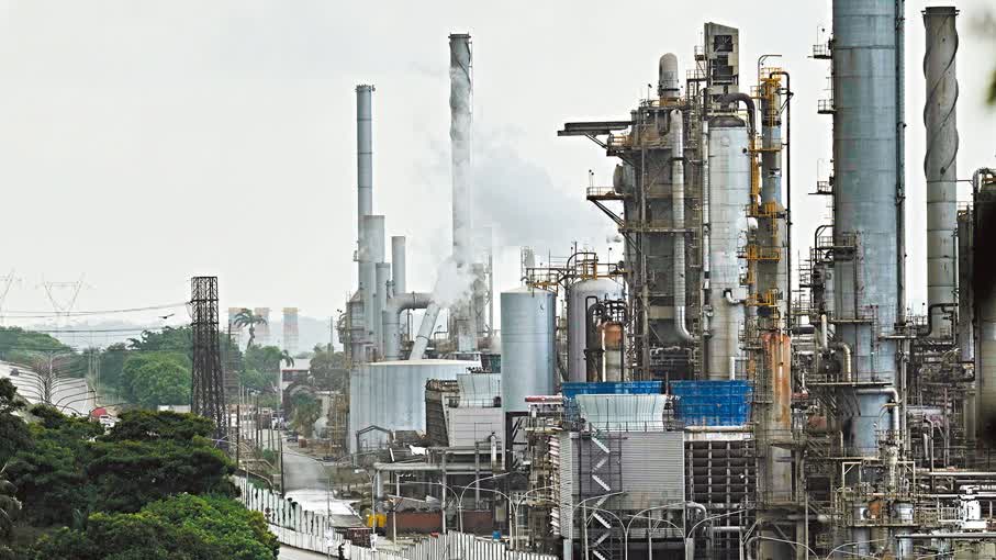 專家解讀:未來1至4周 國際油價料呈現脈衝上漲 高位震蕩