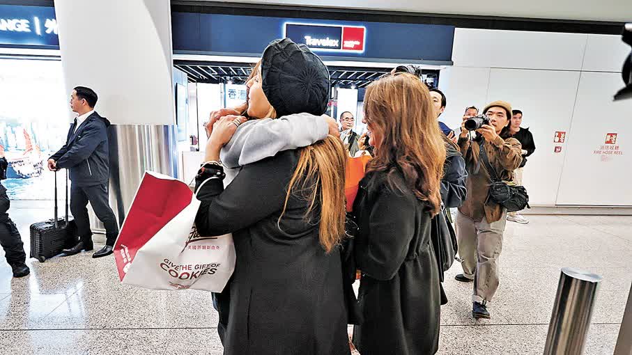 特區政府力爭機位安排港人回家 入境處暫接約730滯留中東港人查詢