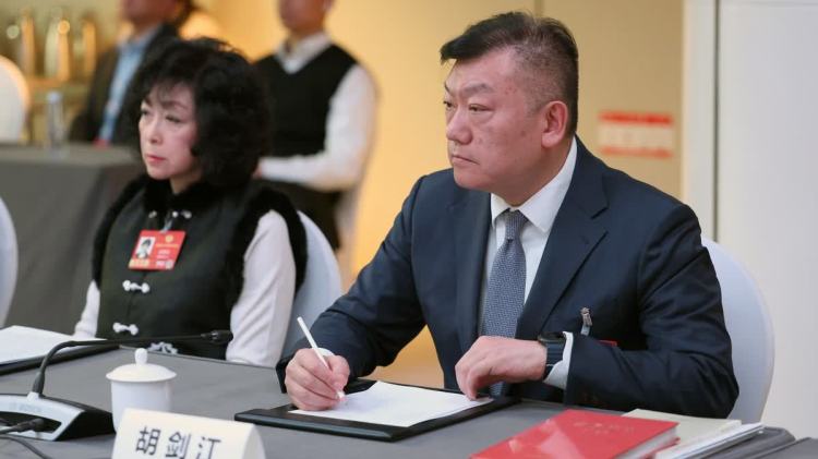 全國政協十四屆四次會議特邀香港人士界別小組會議舉行