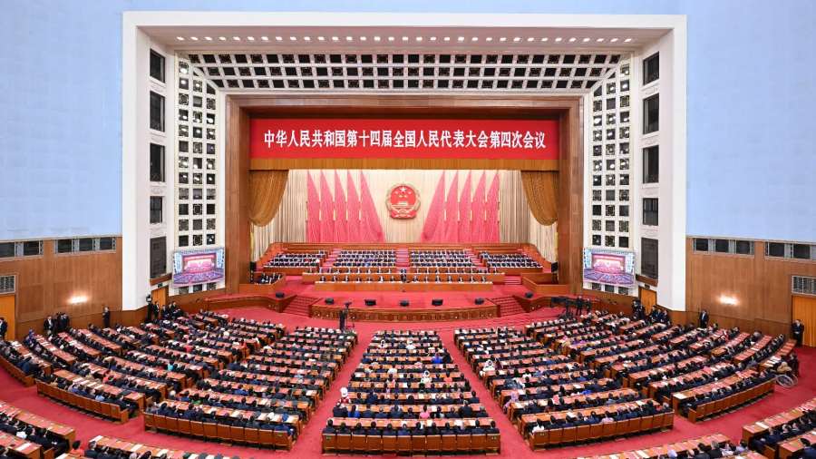 兩會｜李家超：香港五年規劃編制全速展開　積極對接「十五五」規劃