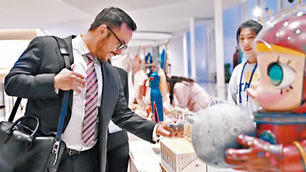 泡泡瑪特去年多賺3倍 冀今年營收增速逾20%