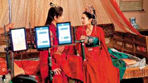 6.96億人追看！微短劇野蠻生長引各界熱議