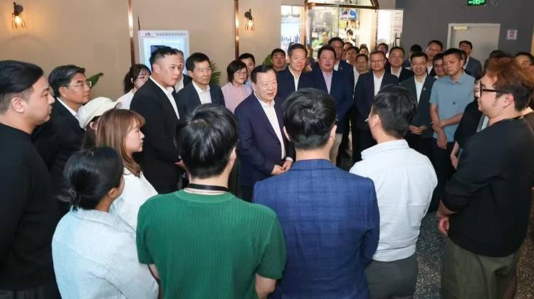 陳文洲 | 夏寶龍主任在廣東調研　推動香港積極對接「十五五」高貭量發展