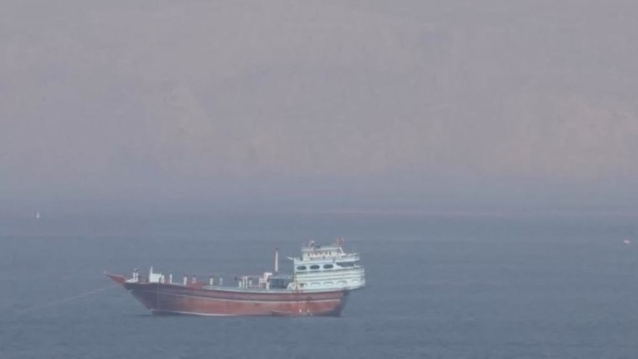 英國首相：英方不支持封鎖霍爾木茲海峽