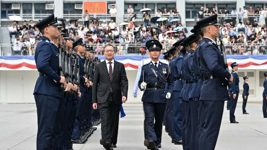 警察學院結業會操　林定國寄語「新丁」做到情理兼備