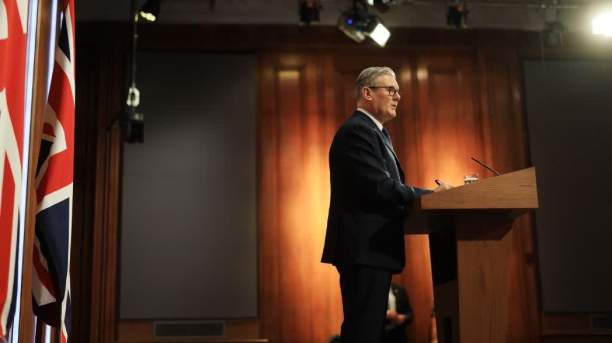Keir Starmer Defends Peter Mandelson Appointment Amid UK-US Ambassador Controversy