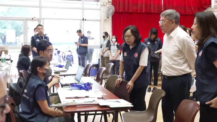 （有片）宏福苑善後｜395人今上樓　5宗失財求警協助1居民身體不適