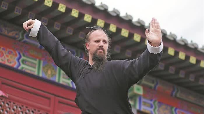 US martial arts enthusiast makes the right moves