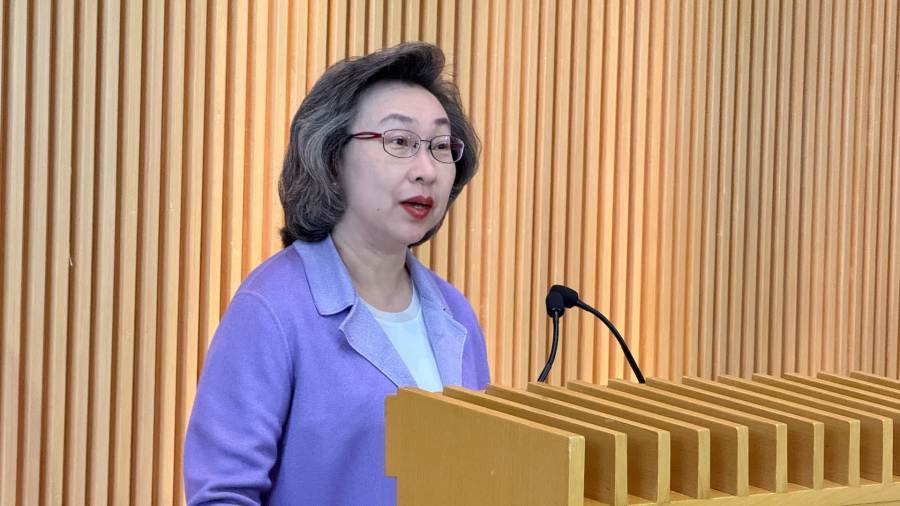 楊何蓓茵：公務員評核計劃會檢討需否微調　評核太寬鬆反打擊員工士氣