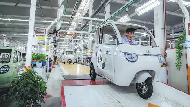 Electric three-wheelers gaining traction overseas