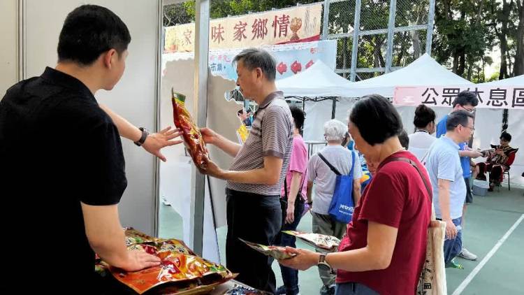 （有片）香港家鄉市集遇見雲南宜良燒鴨　市民在港就能吃上非遺美味