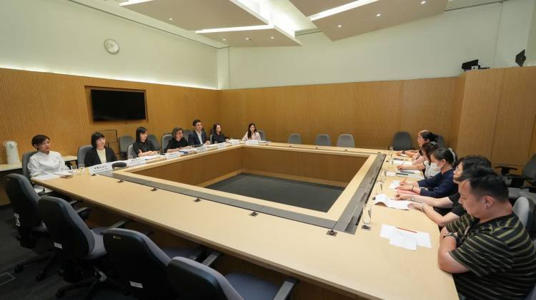 聽取職方對本年度公務員薪酬調整方案的意見