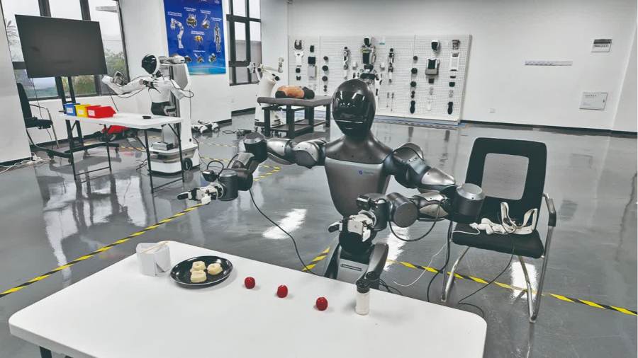 Major industrial firms' H1 profits grow 18.7% amid AI, chip boom