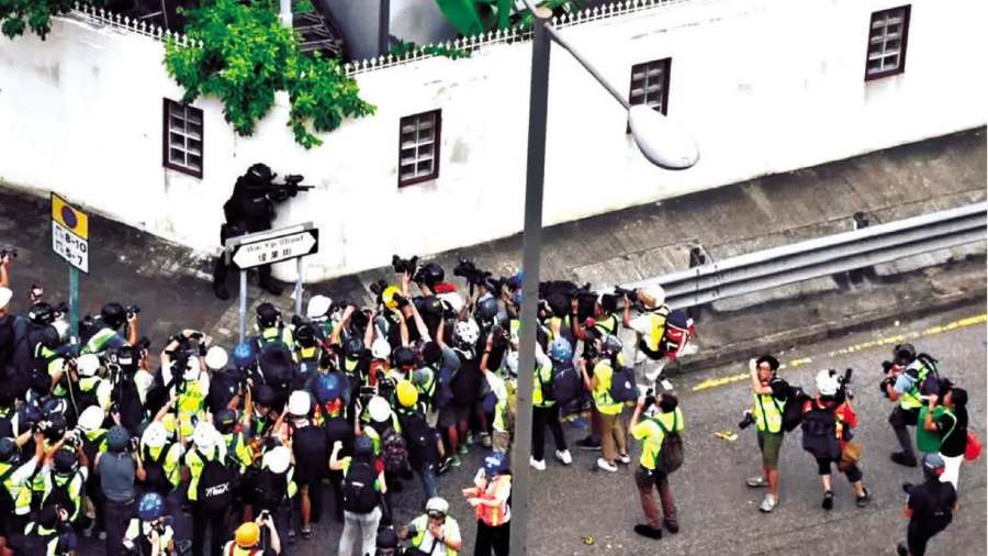 香港新聞聯：強烈譴責FCC干預香港事務　堅決抵制外力亂港圖謀