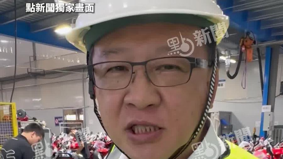 （有片）何君堯重慶參觀張雪機車　大讚技工「全部都很有衝勁」