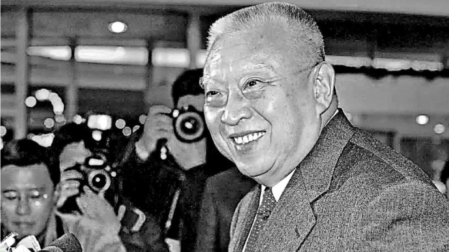 周日公祭儀式安排獲邀人士出席　悼念董建華公眾今起可往三處弔唁
