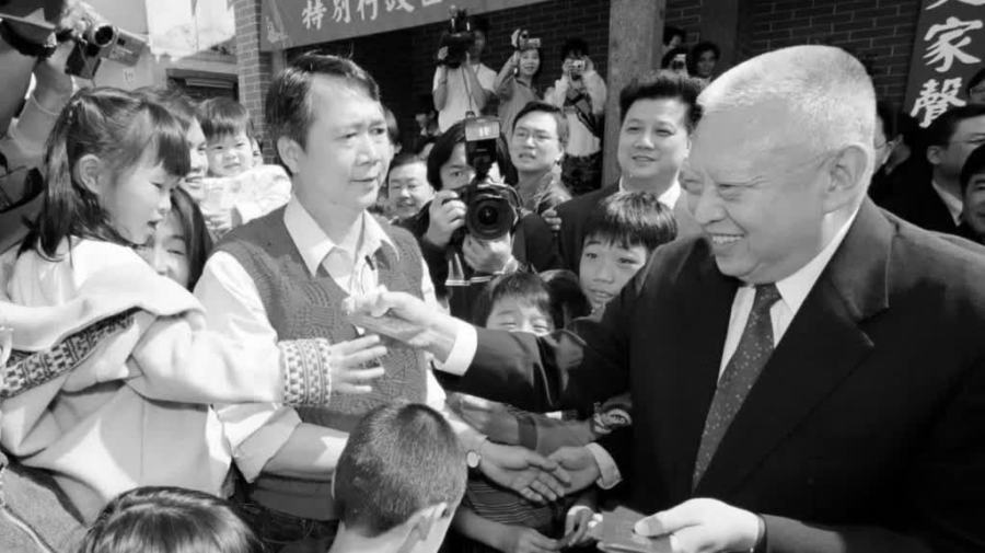 董建華先生生平照片