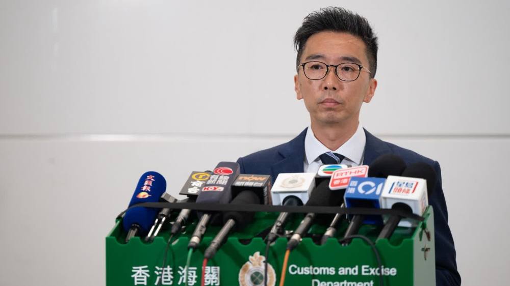 香港海關拘捕瑜伽中心董事涉嫌以不良營商手法銷售服務
