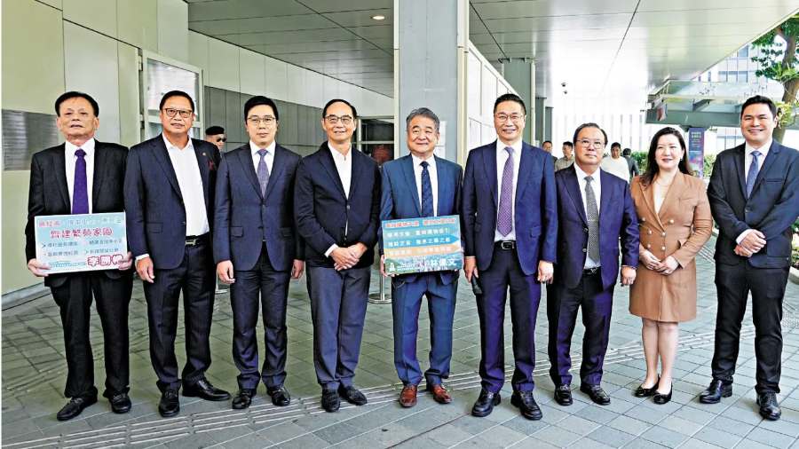選委會選舉｜第三天接獲225份表格　參選人：以專業所長推動香港經濟轉型