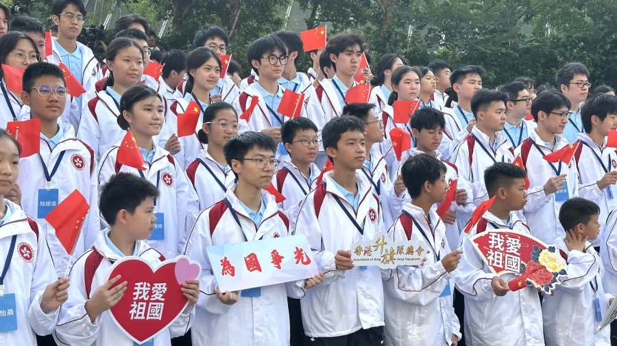 學界歷來最大升旗訪京團！逾千團員將赴解放軍儀仗隊駐地參觀學習