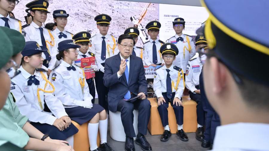 港澳青少年訪京團嘉許禮今舉行　李家超寄語青少年當好「一國兩制」事業接班人