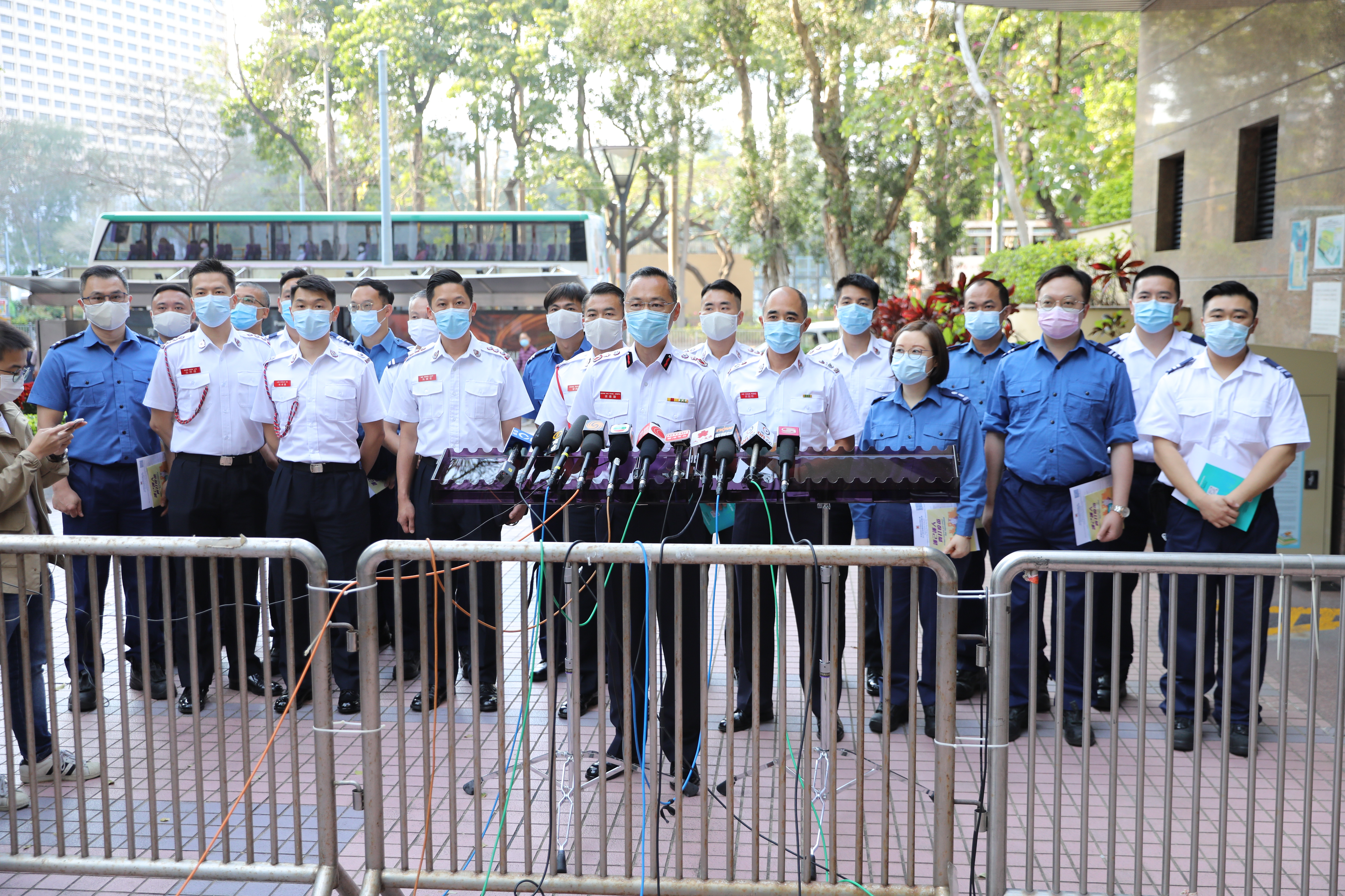 消防處處長梁偉雄帶領20位同事接種疫苗。（大公文匯全媒體記者攝）