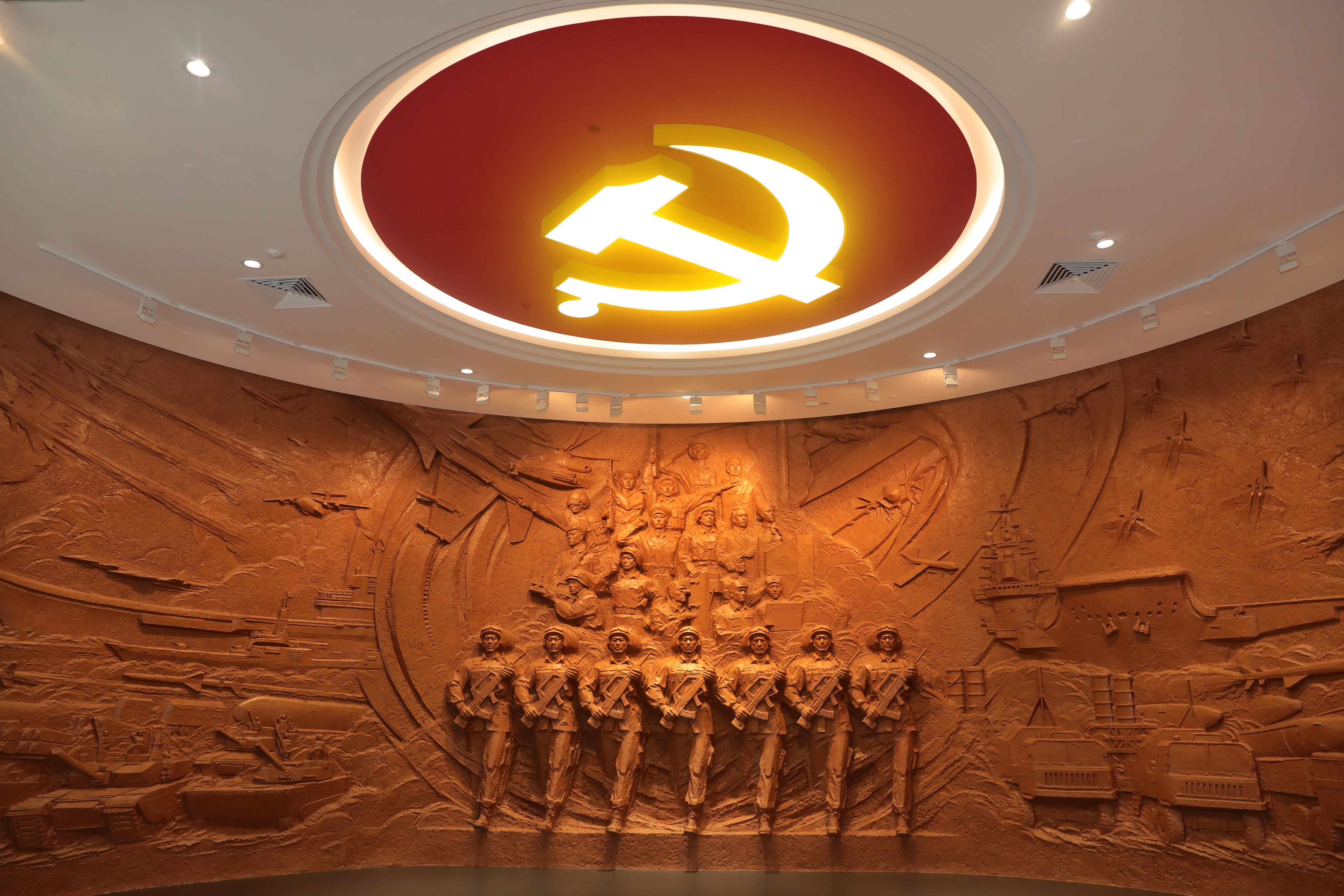 「強軍夢」展廳。