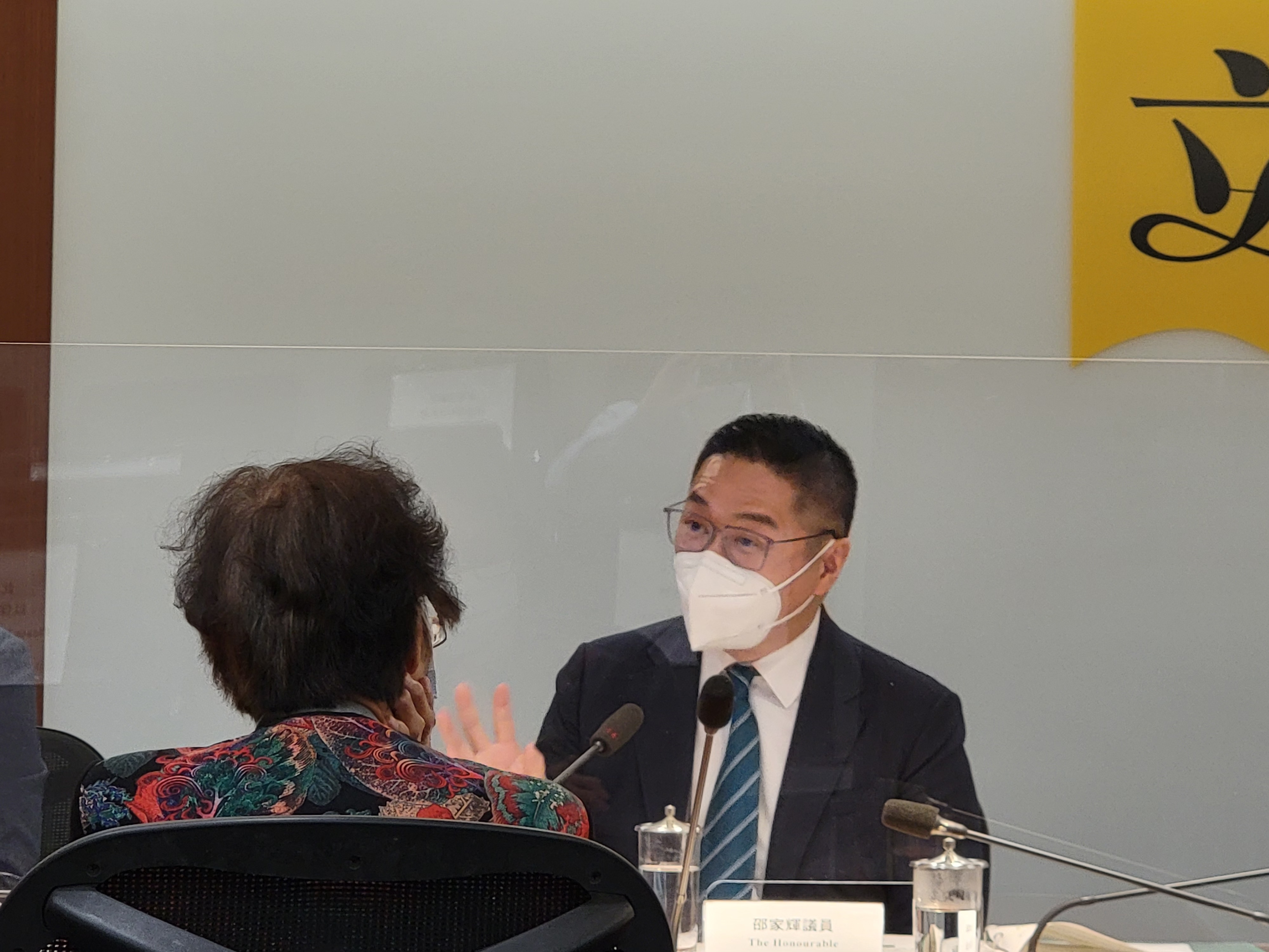 小販嘆牌照無故被更改不得賣花連續數月關門怕遭檢控- 香港- 大公文匯網