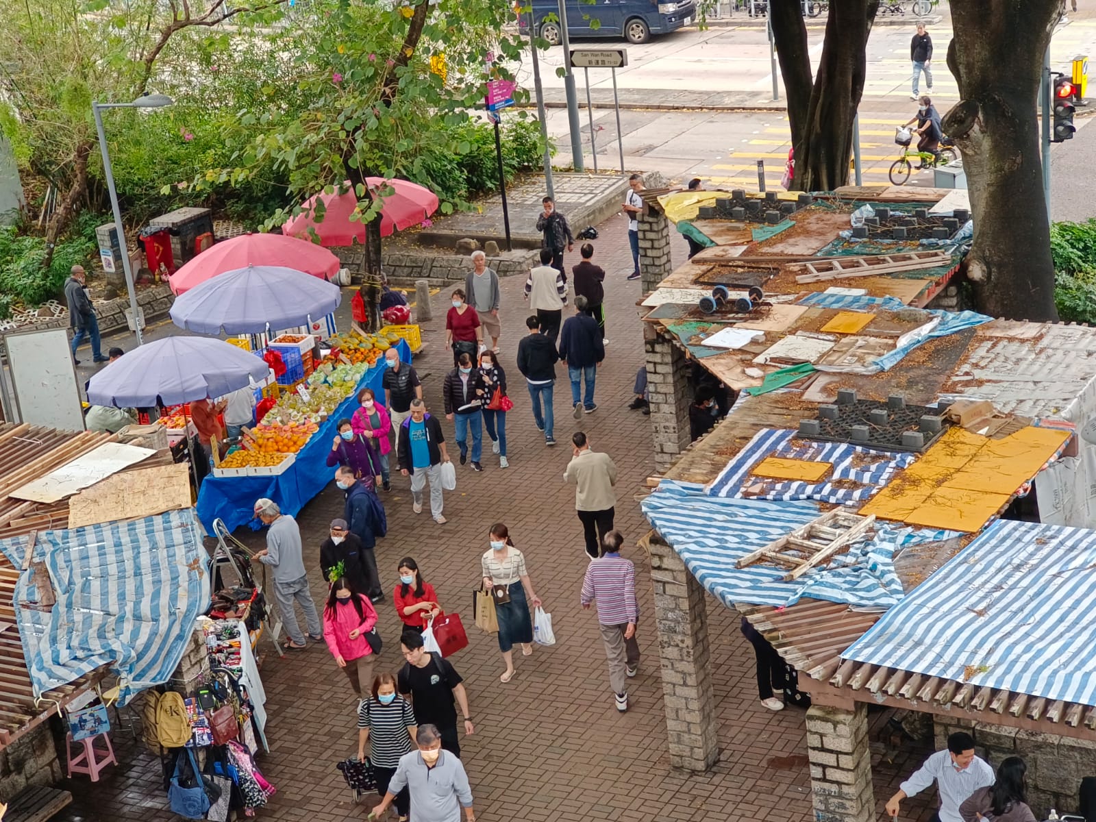 專題｜流動小販不足300檔街頭炒栗子煨蕃薯將消失？ - 香港- 大公文匯網