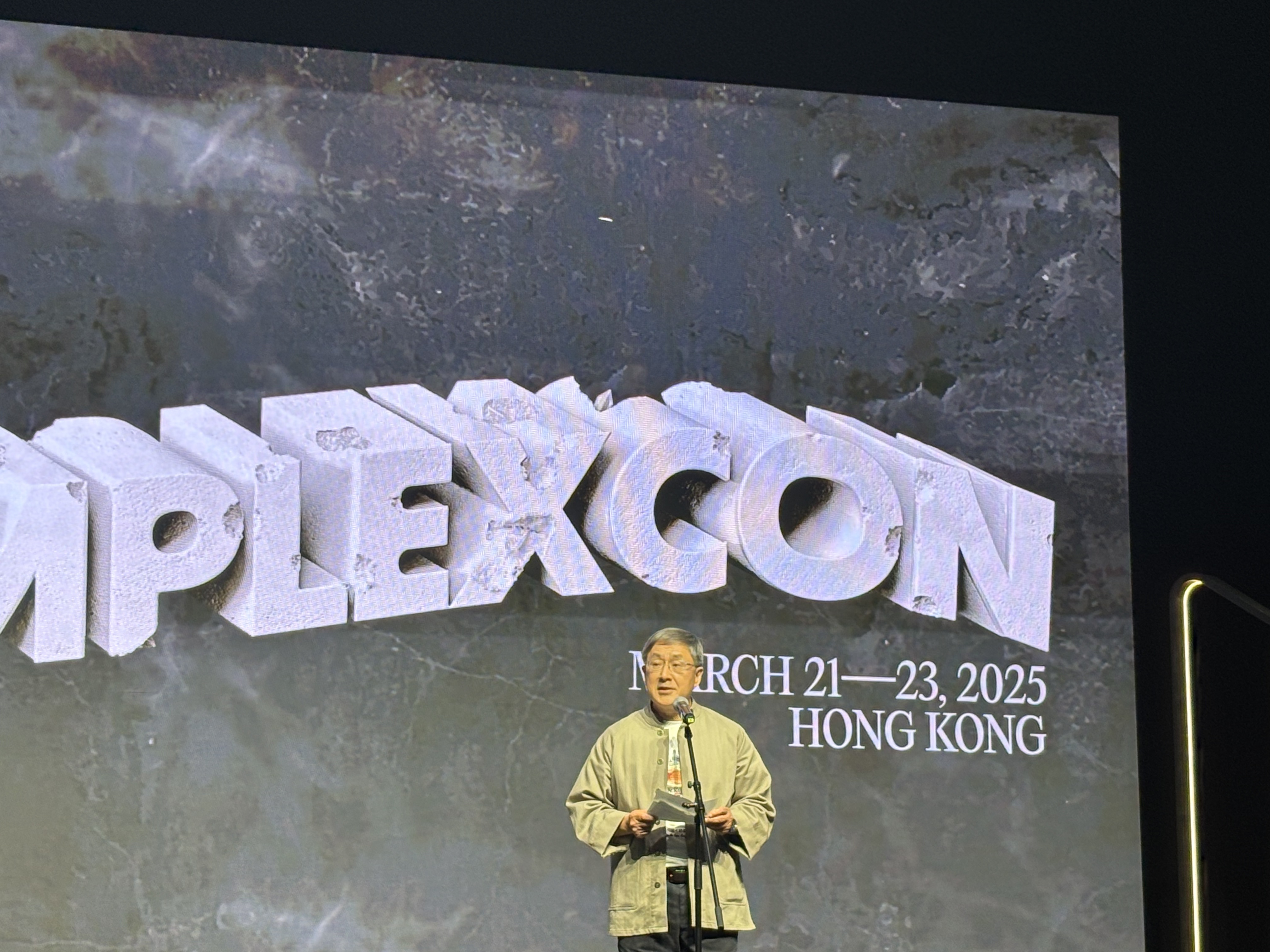[入手困難]香港NJZ complexcon 2025 A2ポスター 入手困難】 香港NJZ complexcon 2025 A2ポスター - メルカリ