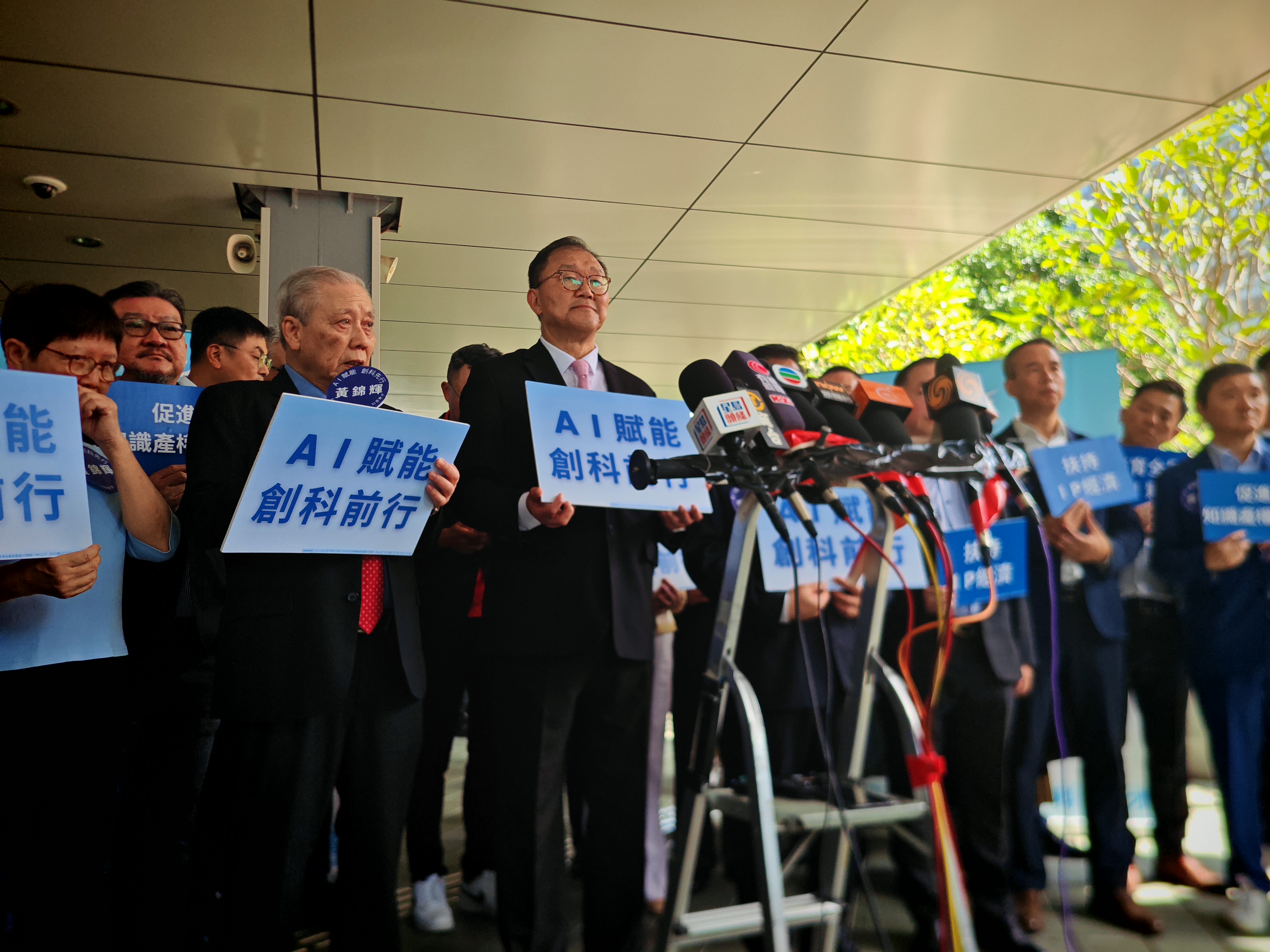 不斷更新+有片）立法會選舉提名期過半今日這些人報名參選- 視頻- 大公文匯網