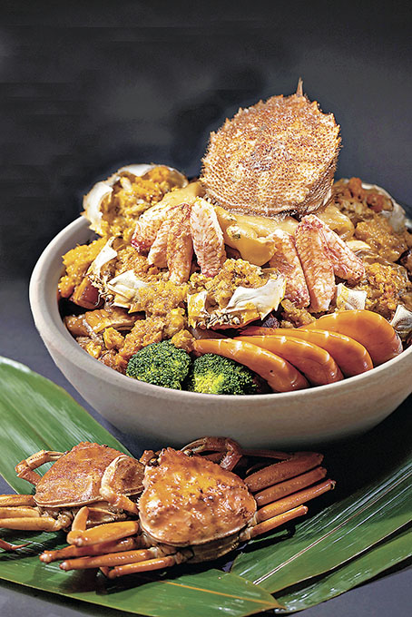 ■毛蟹花膠蟹粉龍蝦醬盆菜超吸引。