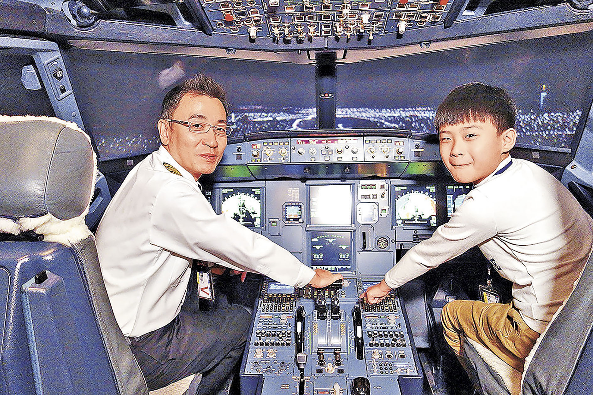 ■台灣虎航模擬機體驗營，百分之百擬真，十分過癮。 台灣虎航圖片