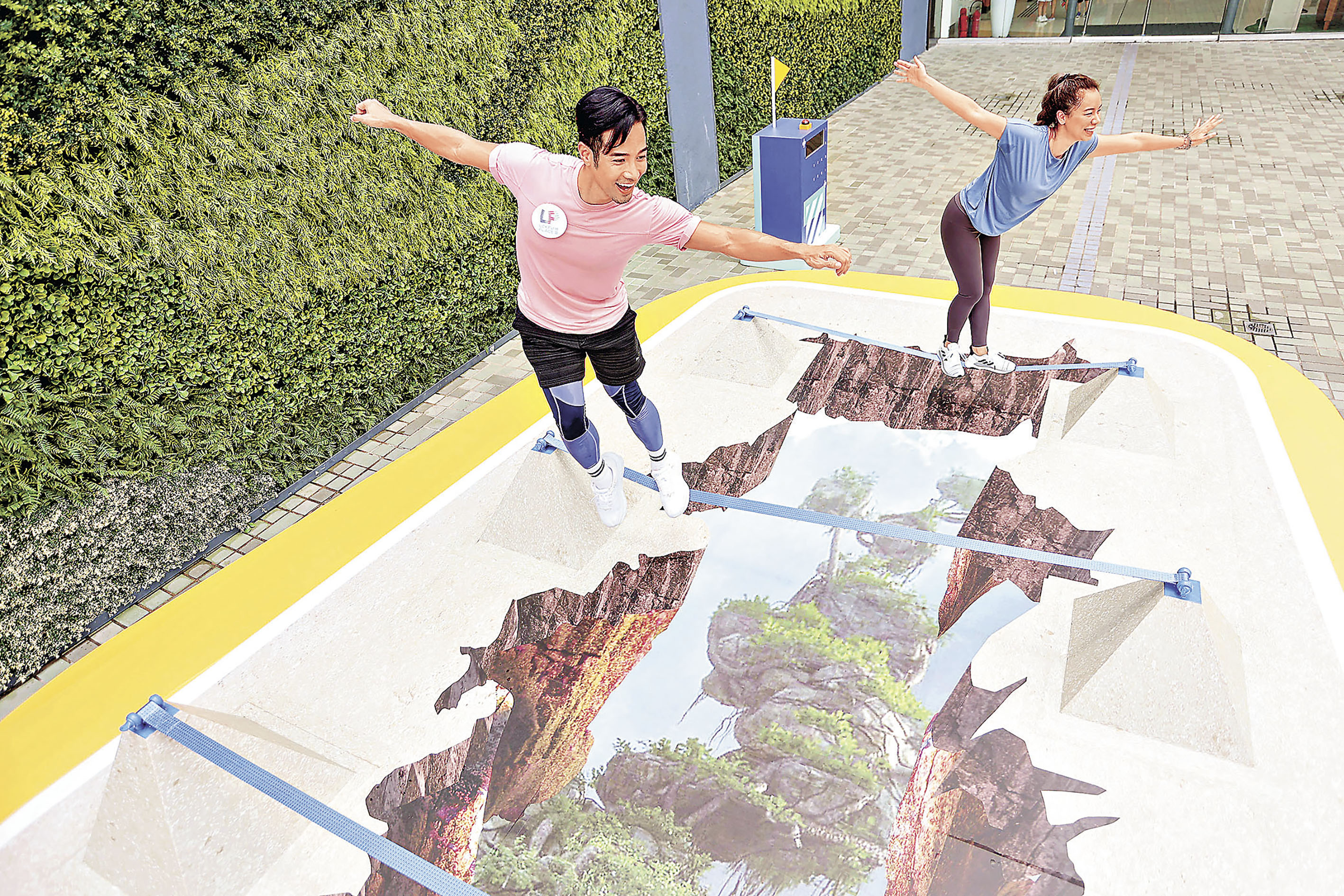 ■平衡繩步步驚心。